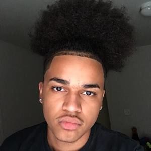 Meet your Posher, Cy